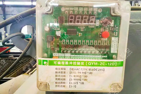 喷吹控制仪