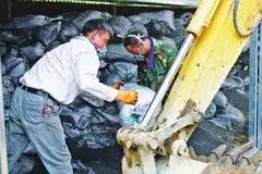危险废物从产生单位到处置单位主要有两种形式